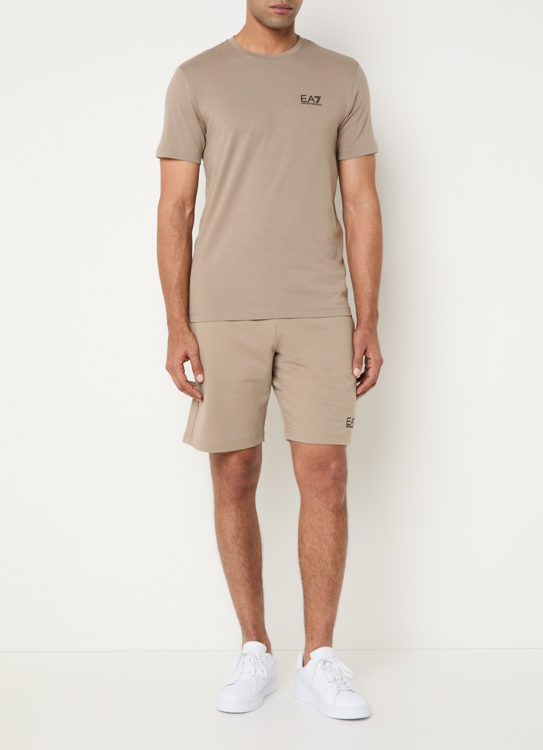 Armani T-shirt met logo - voorkant 2 taupe
