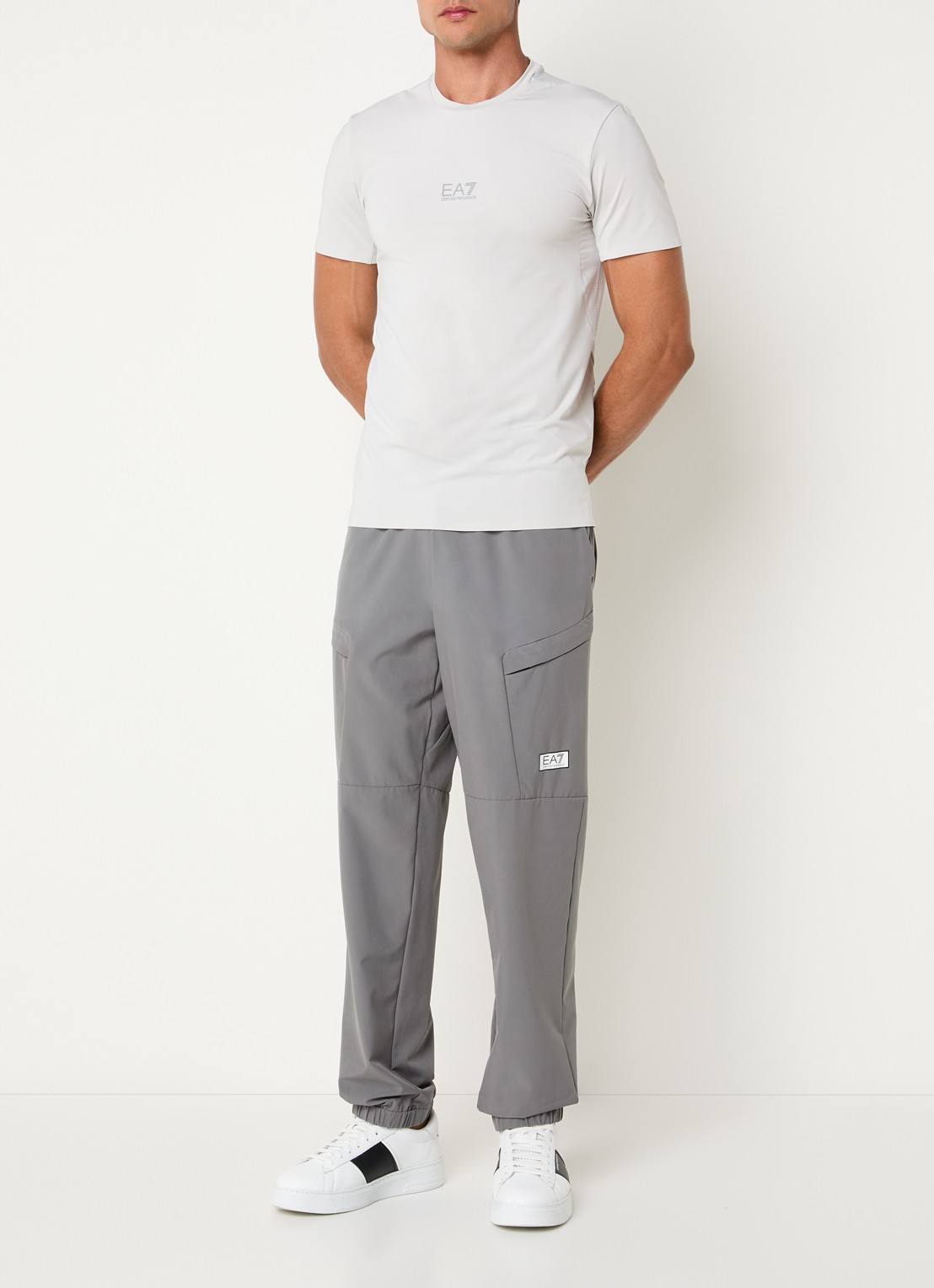 Armani T-shirt met logo - voorkant 2 grijs