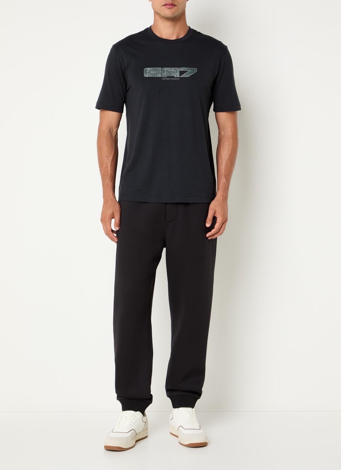 Armani T-shirt met logo - voorkant 4 zwart