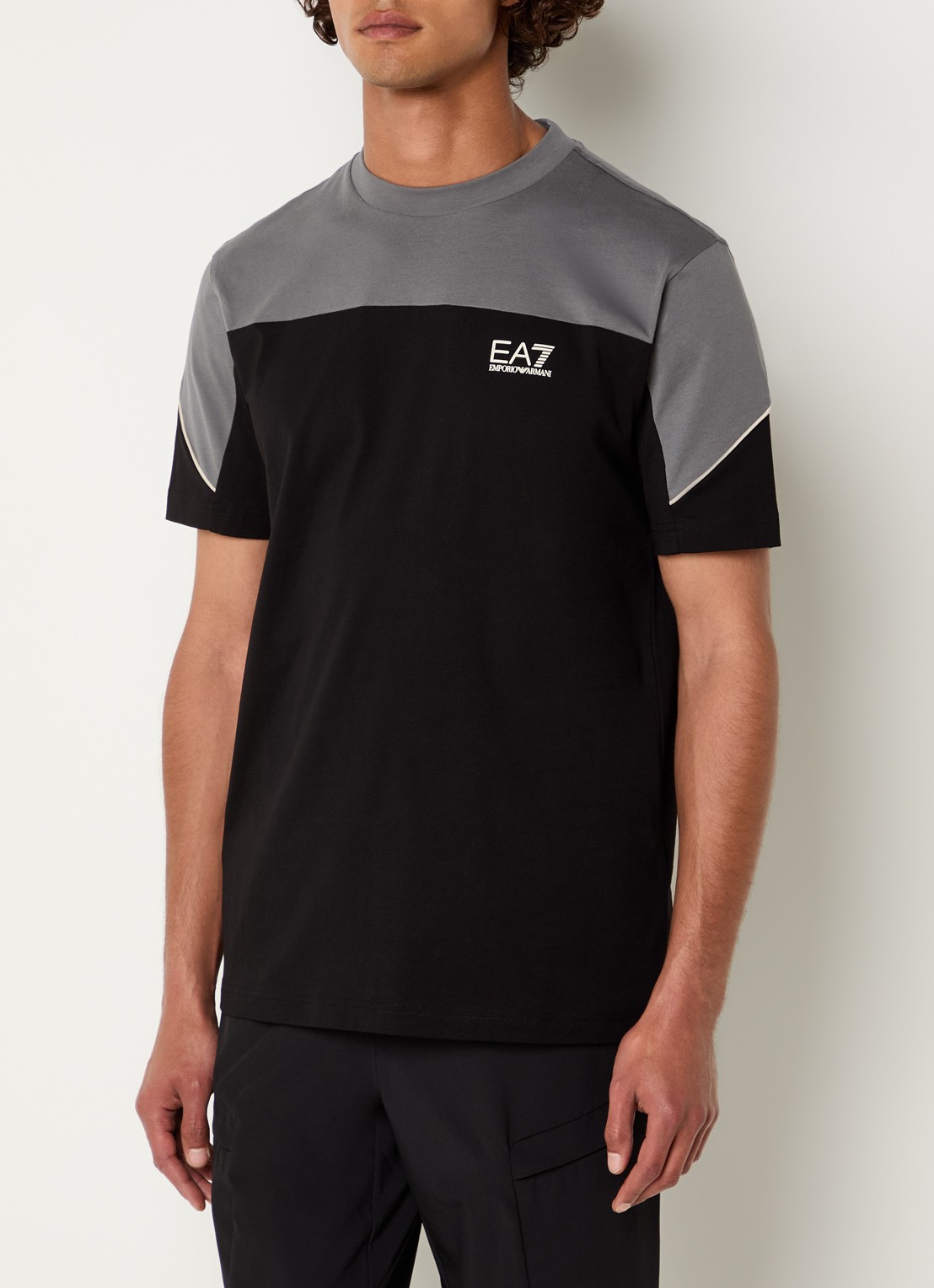 Armani T-shirt met logo - detail zwart