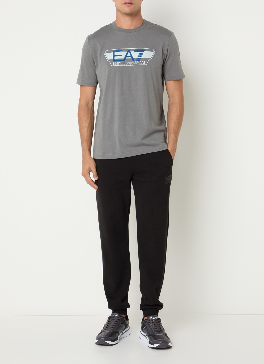 Armani T-shirt met logo - voorkant 4 grijs