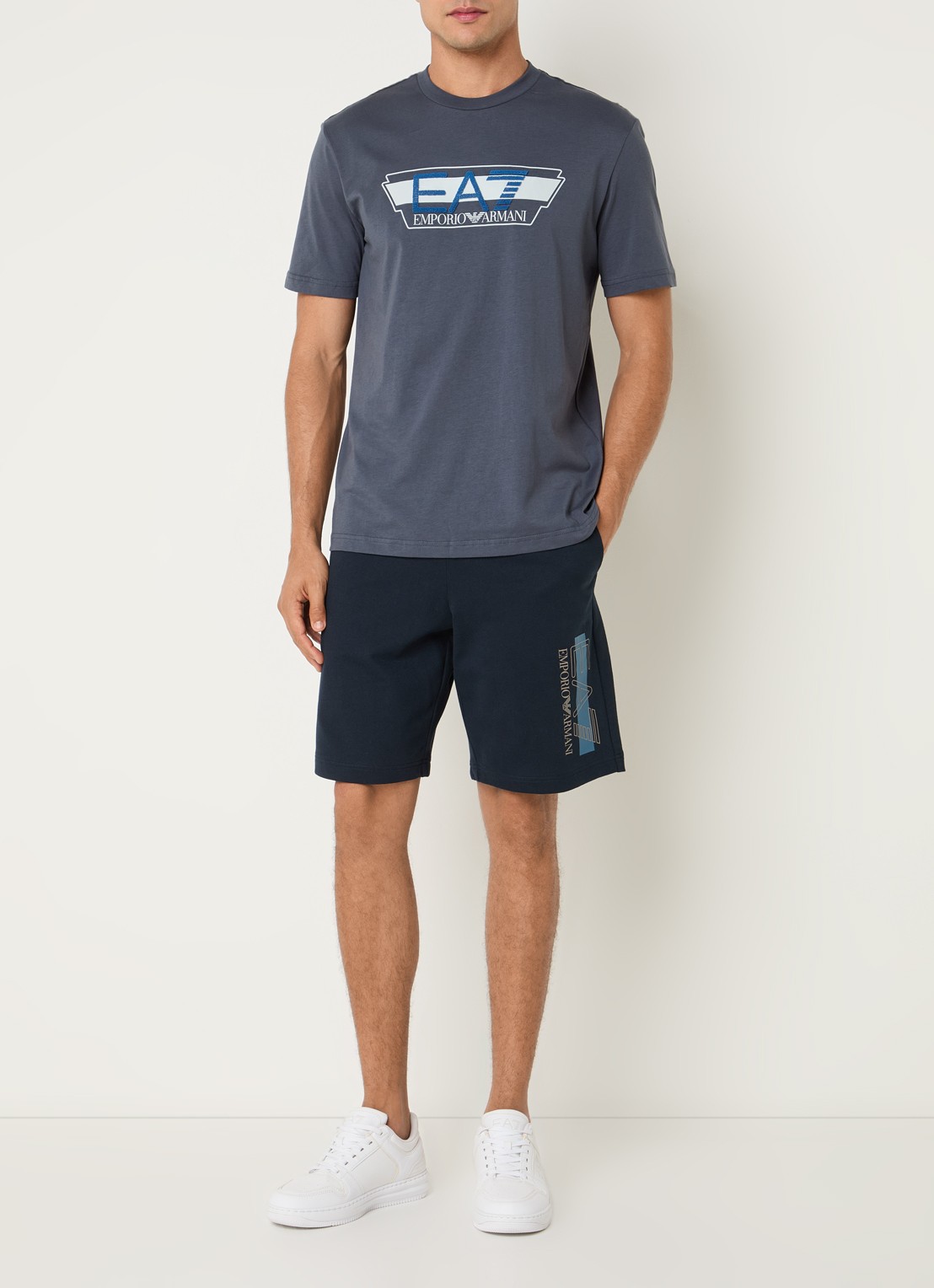 Armani T-shirt met logo - voorkant 4 staalblauw