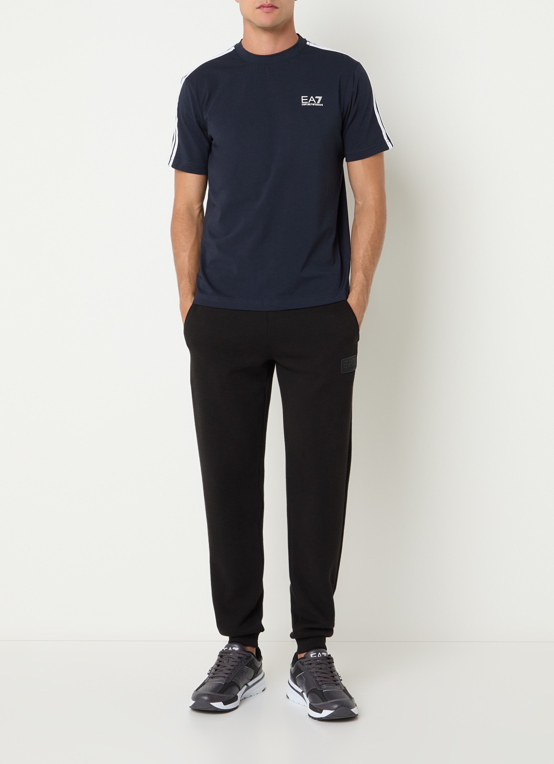 Armani T-shirt met logo - voorkant 3 donkerblauw