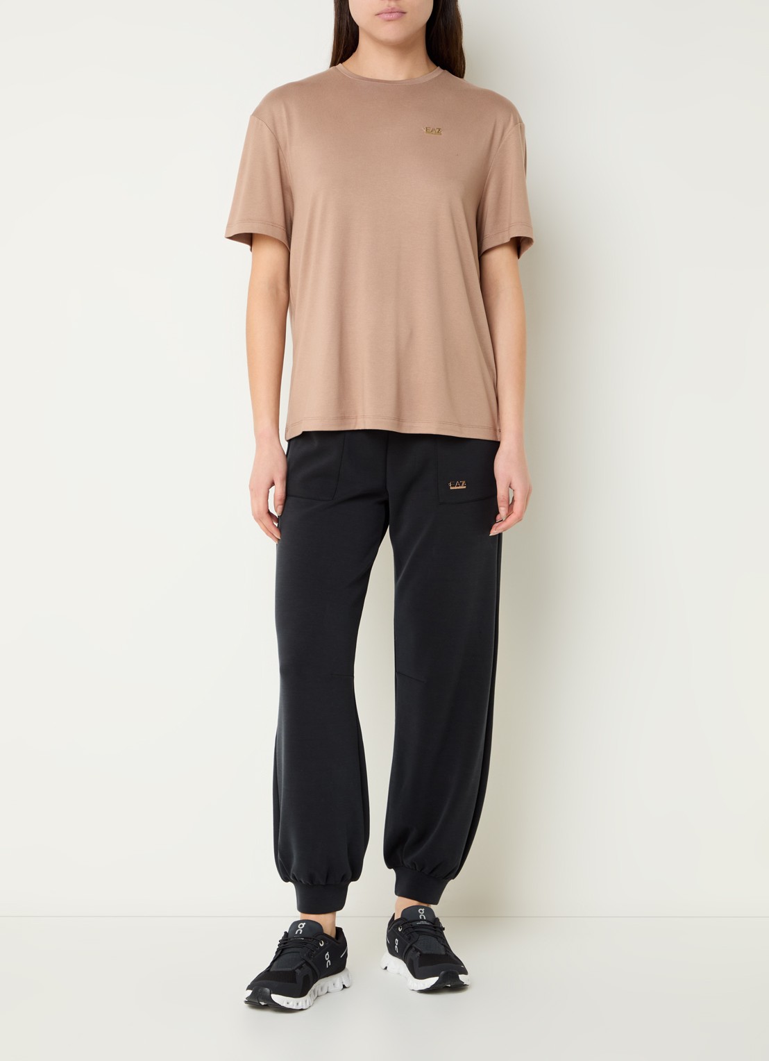 Armani T-shirt met logo - voorkant 2 vanillegeel