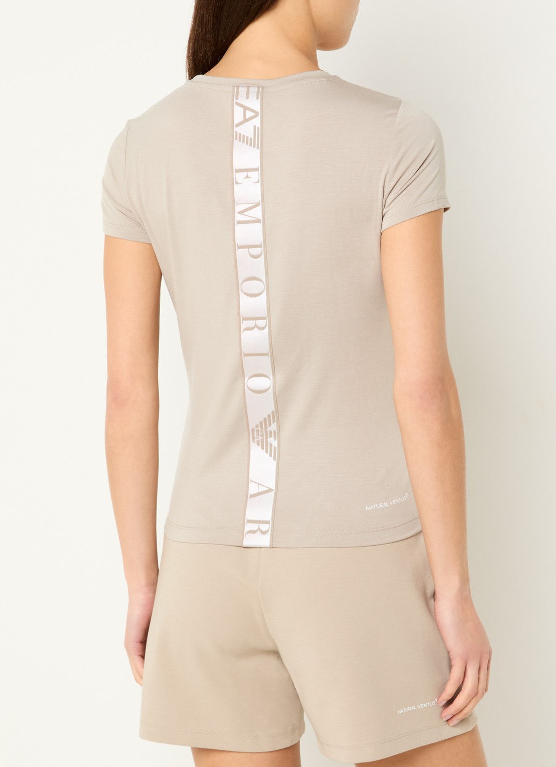 Armani T-shirt met logo - detail 3 beige