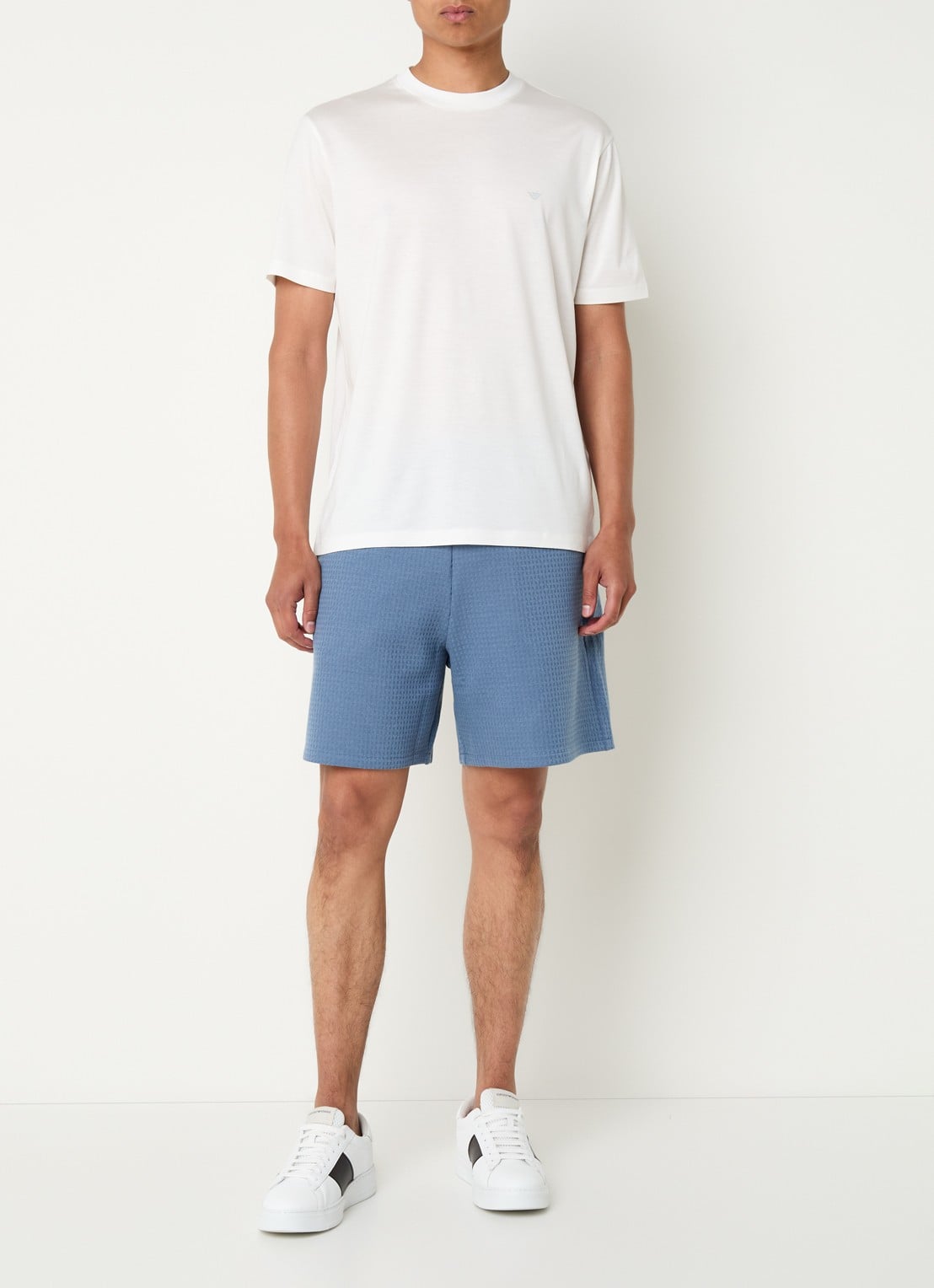Armani T-shirt met logo - voorkant 2 gebroken wit
