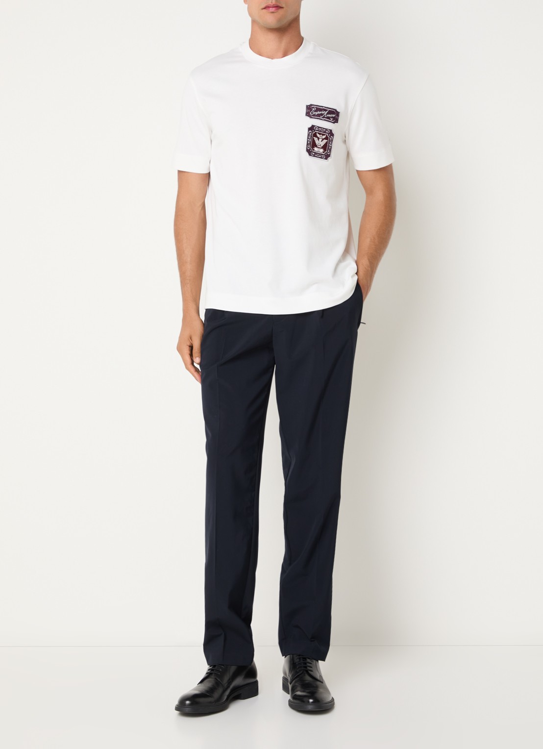Armani T-shirt met logobordring - voorkant 4 wit