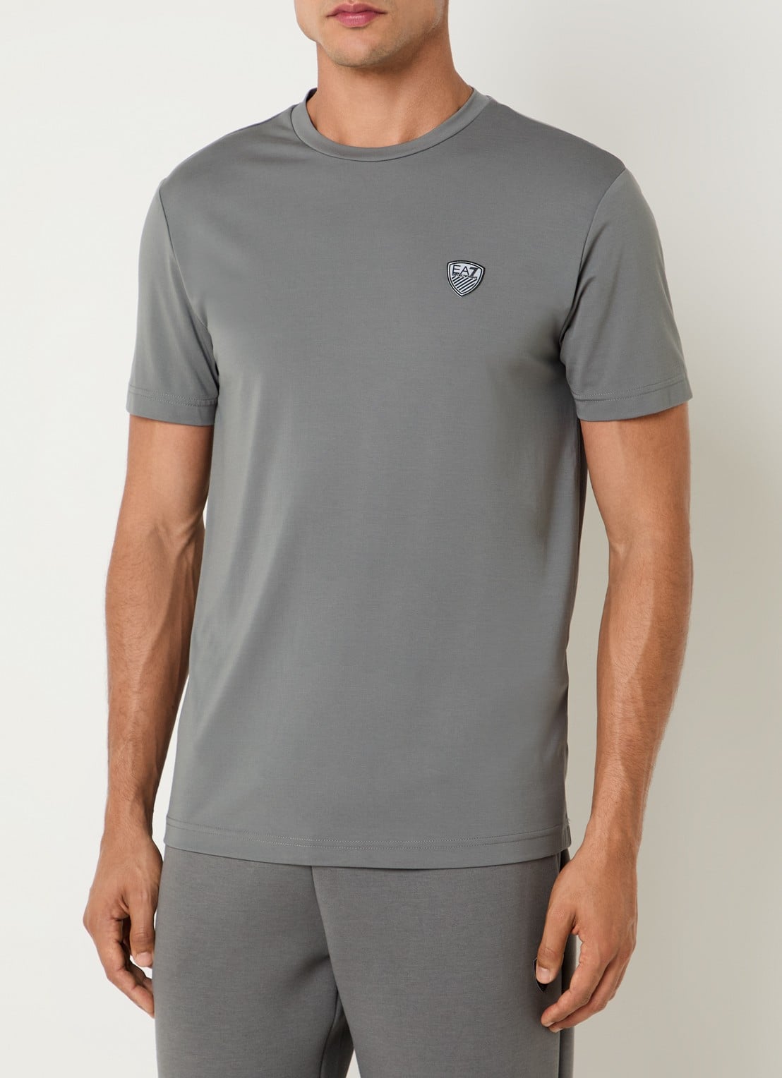 Armani T-shirt met logopatch  - detail lichtgrijs