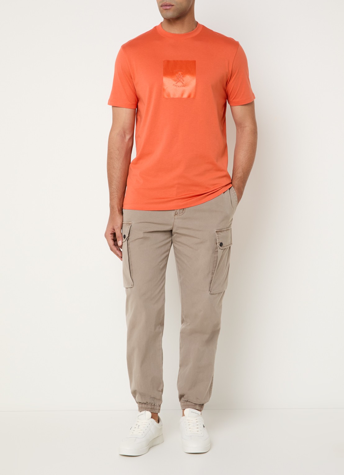 Armani T-shirt met logoprint - voorkant 2 oranje
