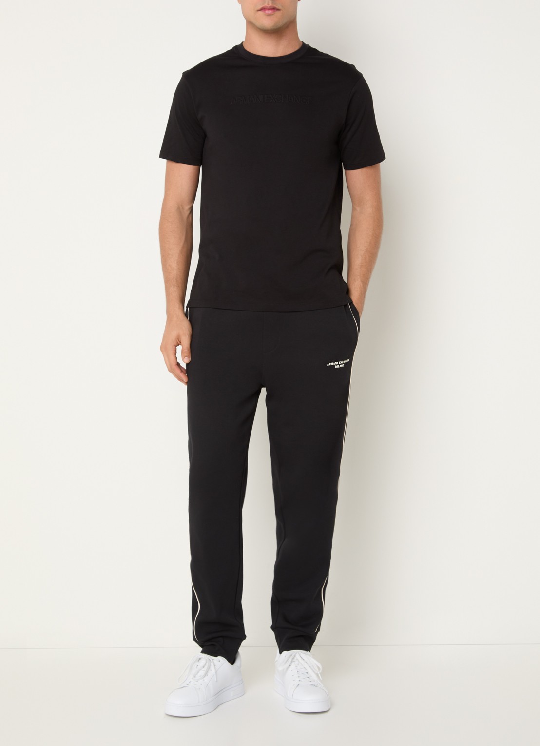 Armani T-shirt met logoprint - voorkant 2 black-uc001