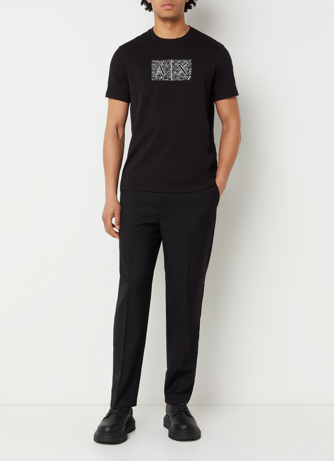 Armani T-shirt met logoprint - voorkant 2 zwart
