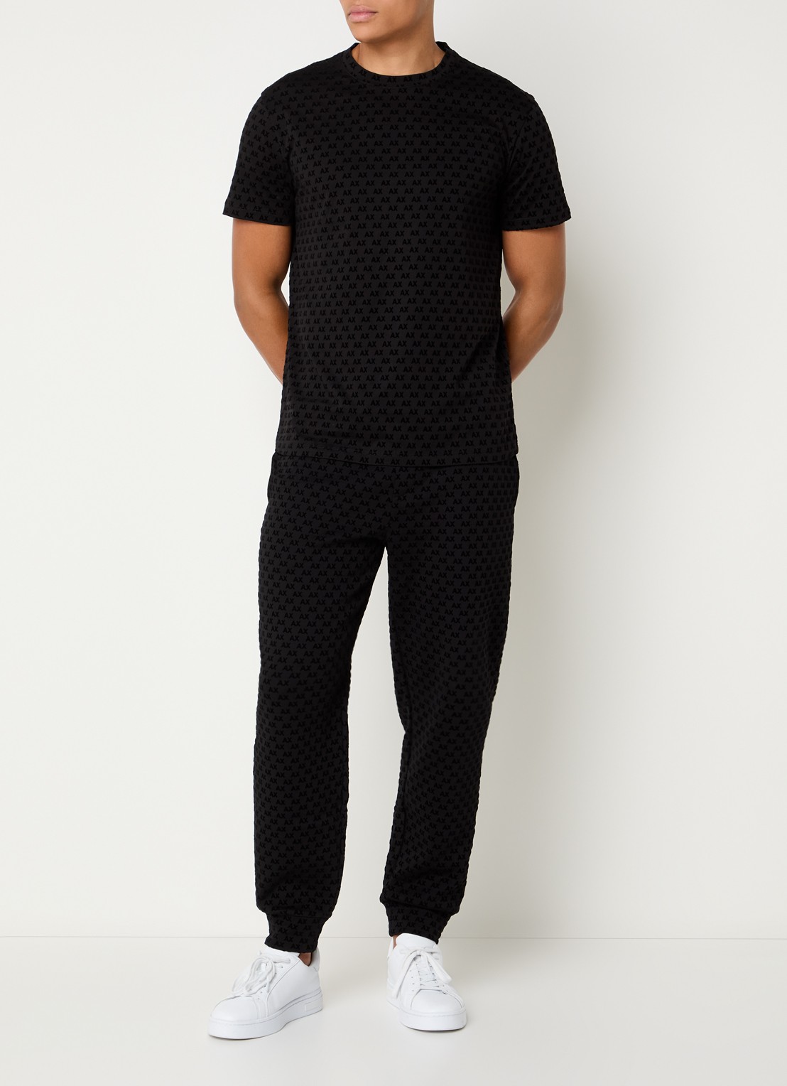 Armani T-shirt met logoprint - voorkant 2 zwart