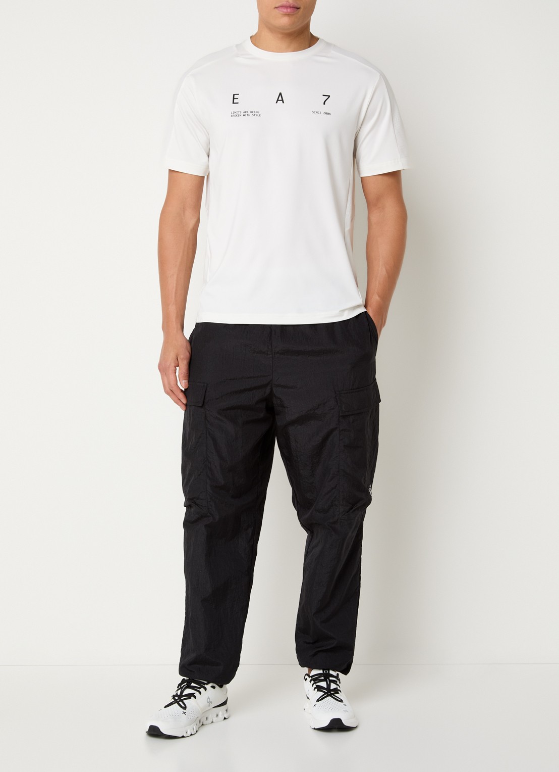 Armani T-shirt met logoprint - voorkant 4 gebroken wit