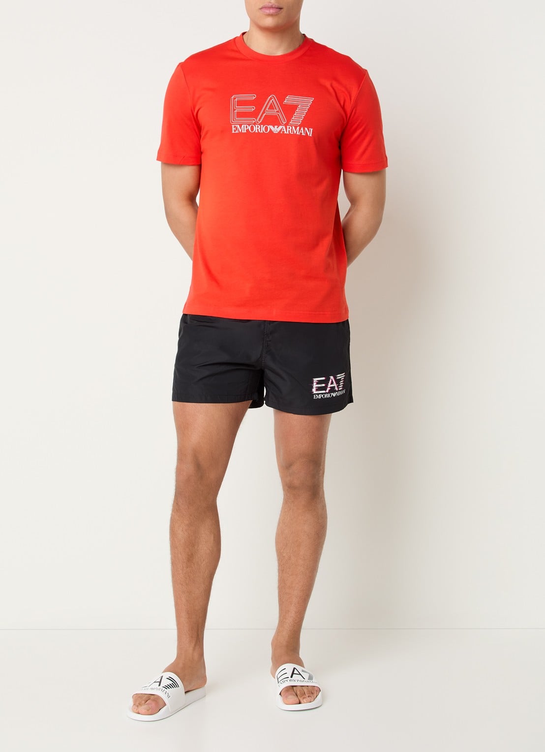 Armani T-shirt met logoprint - voorkant 3 rood