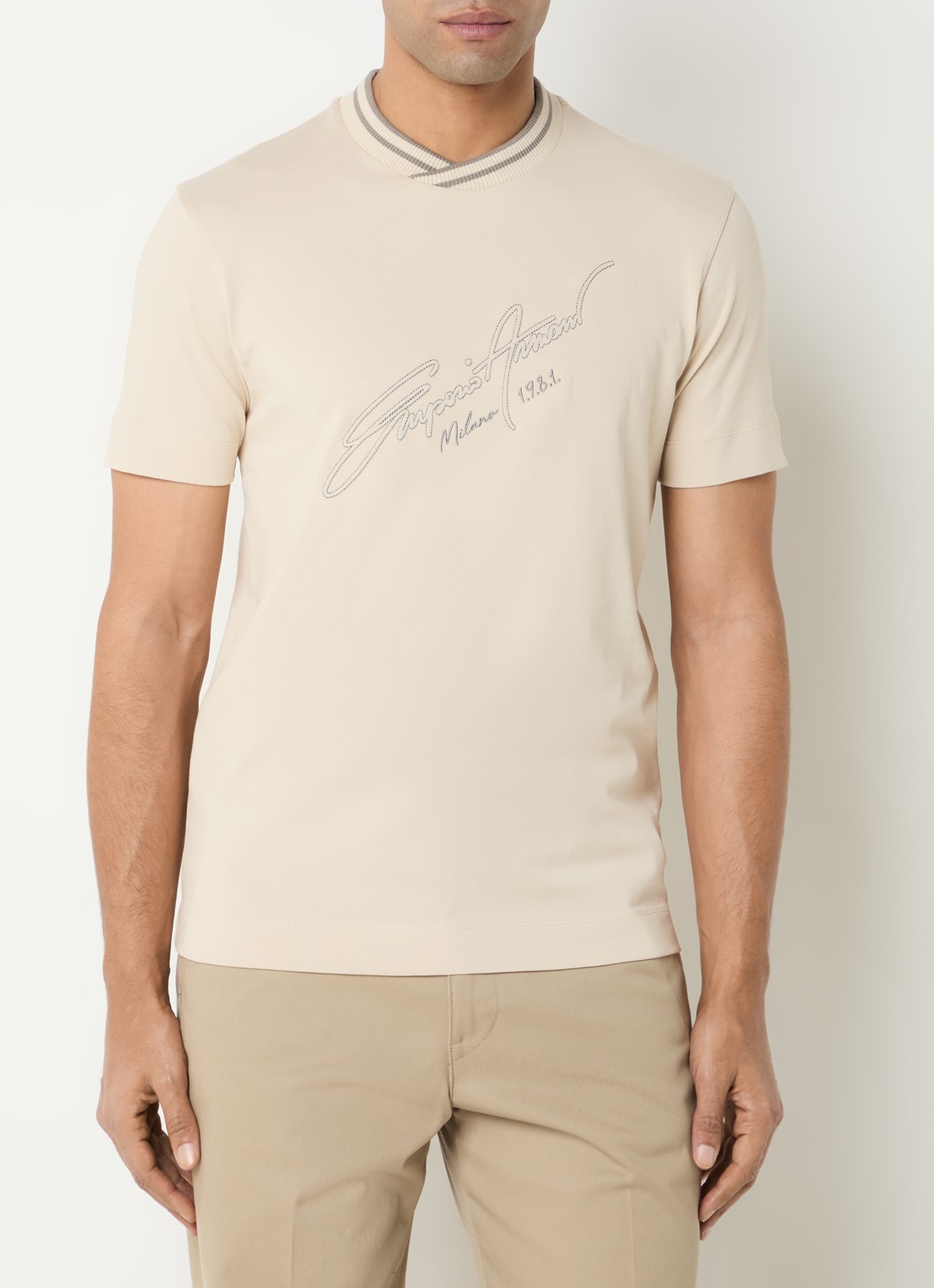 Armani T-shirt met logoprint - detail 3 beige