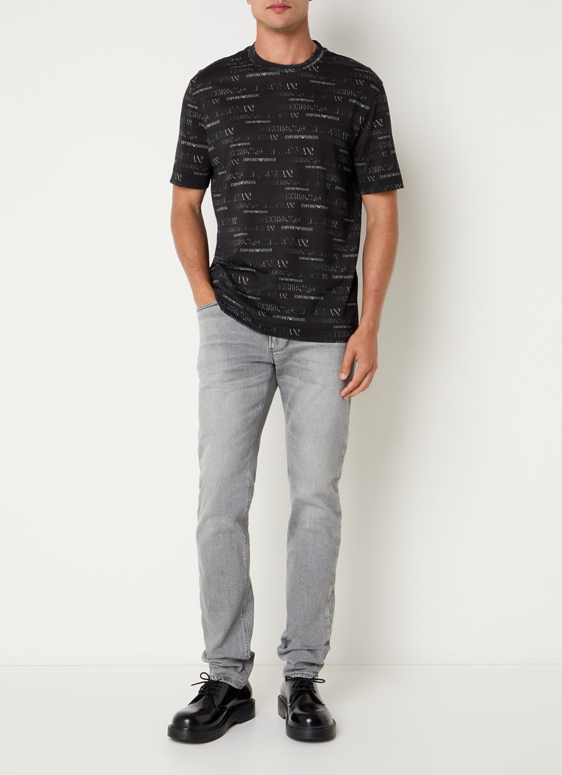 Armani T-shirt met logoprint - voorkant 3 zwart