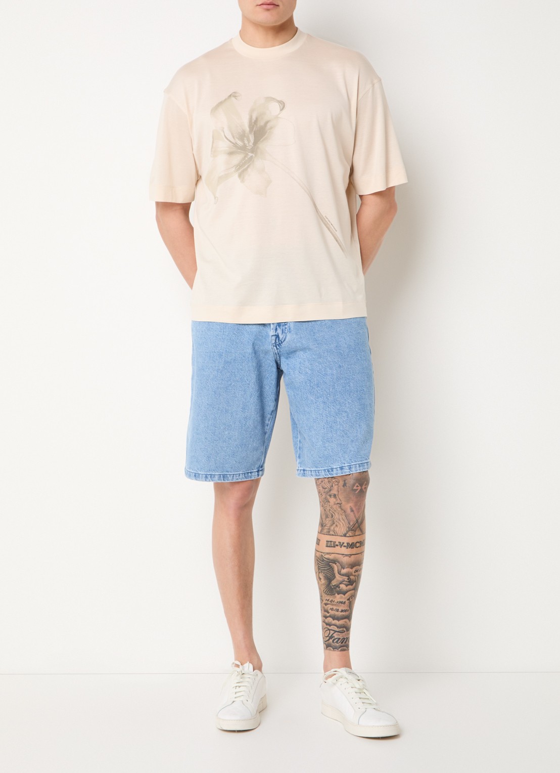 Armani T-shirt  met print - voorkant 3 creme