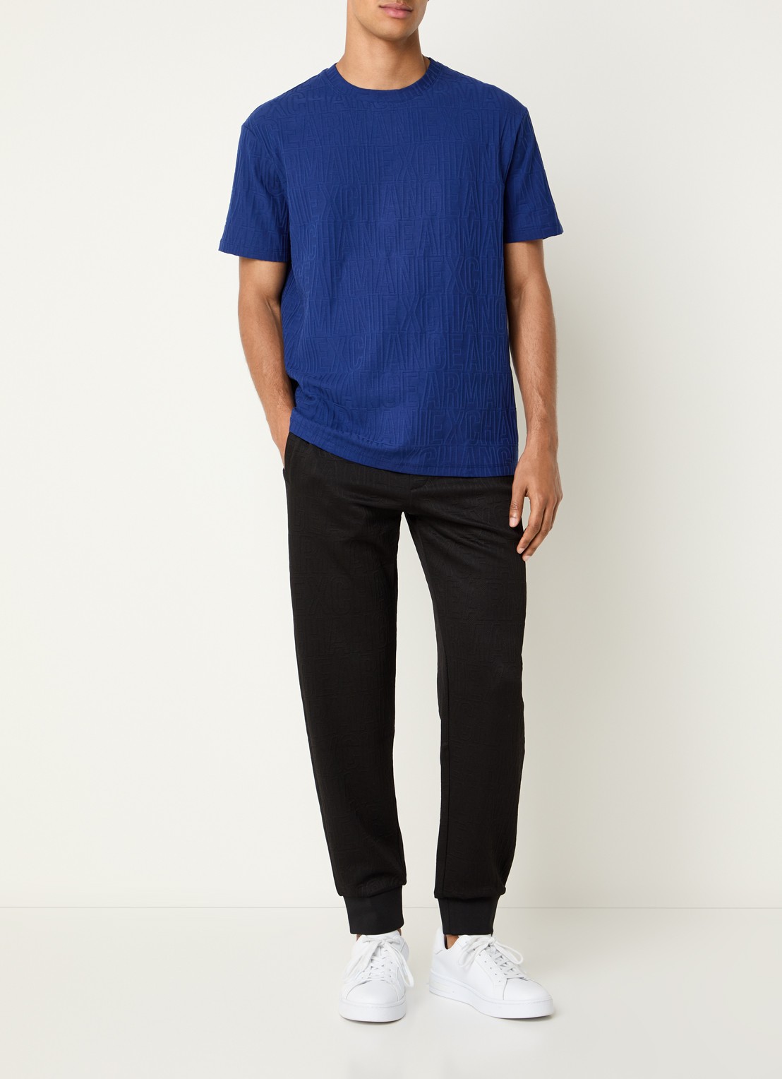 Armani T-shirt met structuur - voorkant 2 kobaltblauw