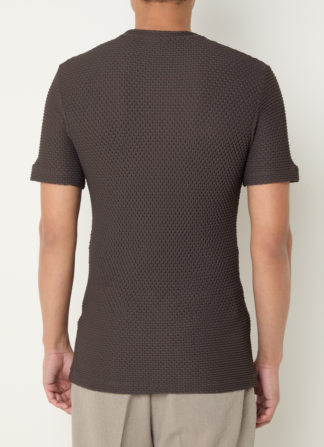 Armani T-shirt met structuur - achterkant 3 donkerbruin