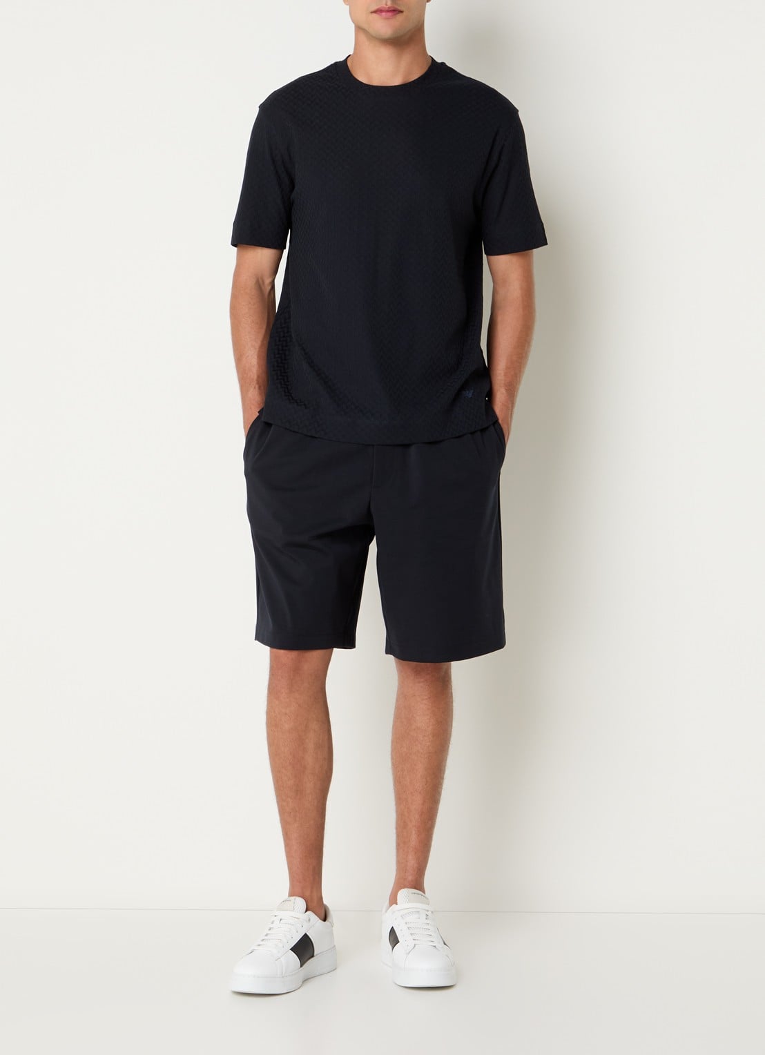 Armani T-shirt met structuur - voorkant 2 donkerblauw