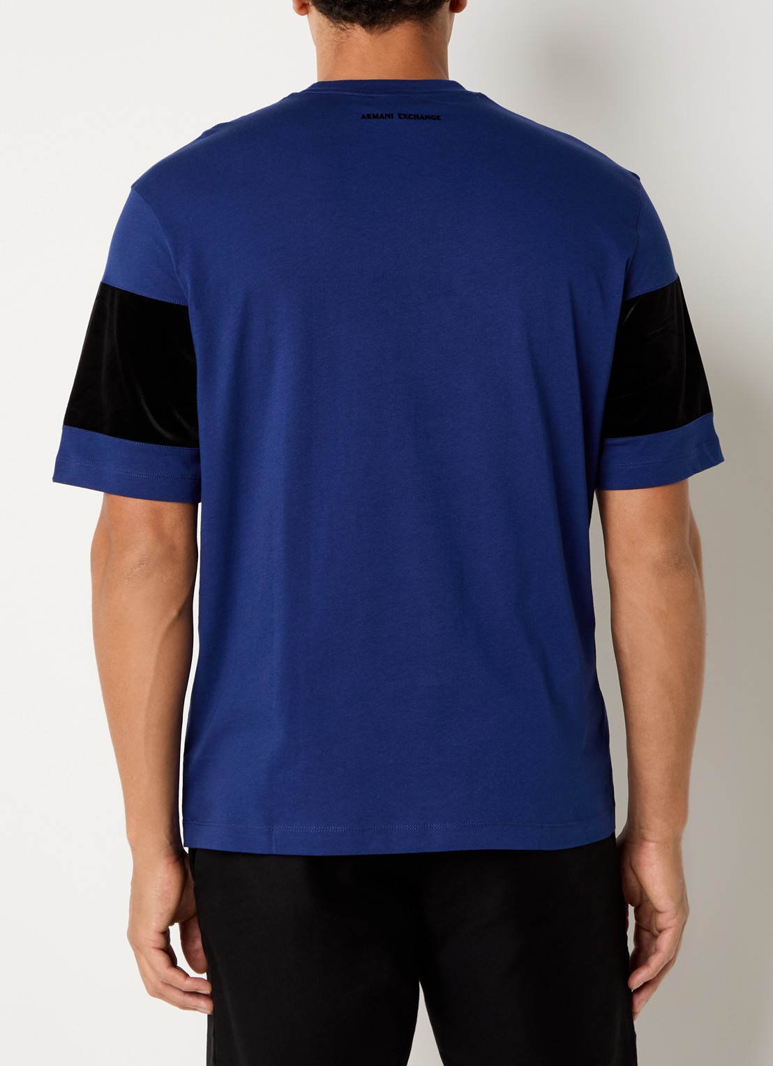 Armani T-shirt met suède details - achterkant 4 royalblauw