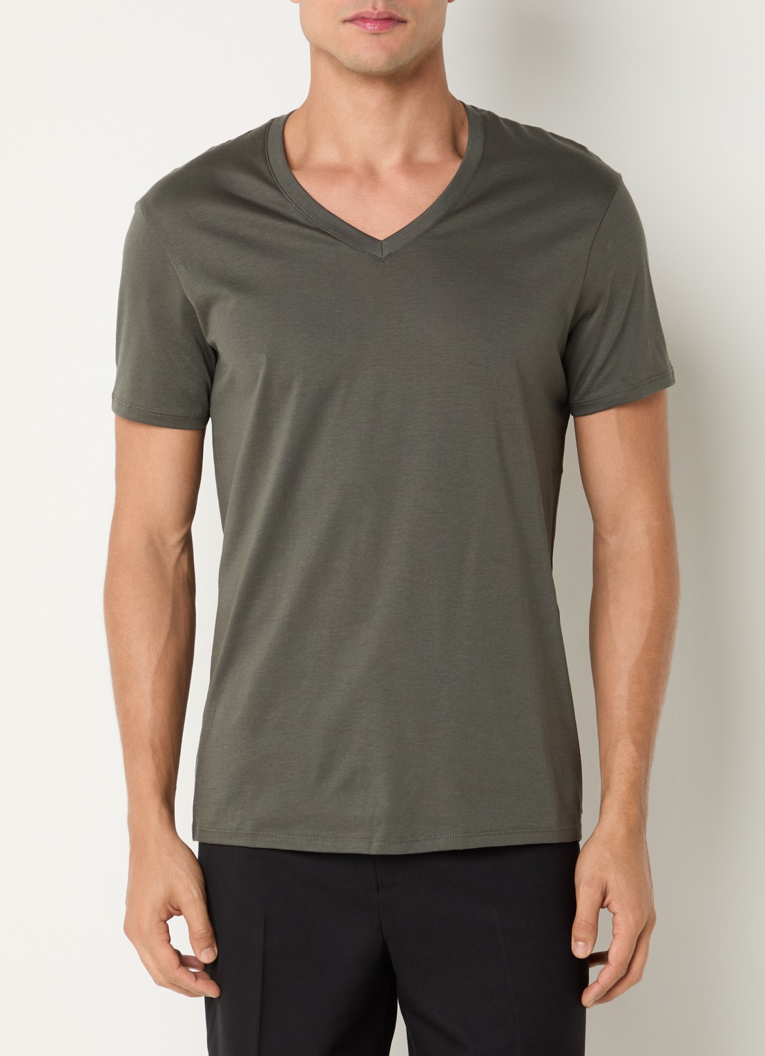 Armani T-shirt met V-hals - detail 3 olijfgroen