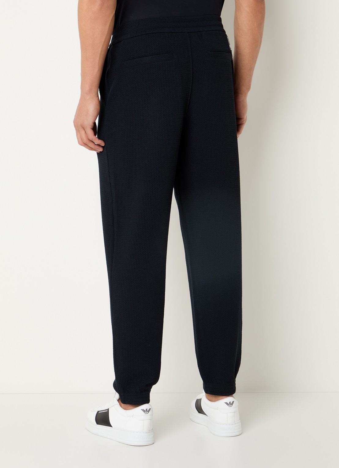 Armani Tapered fit broek met steekzakken en structuur - achterkant 5 donkerblauw
