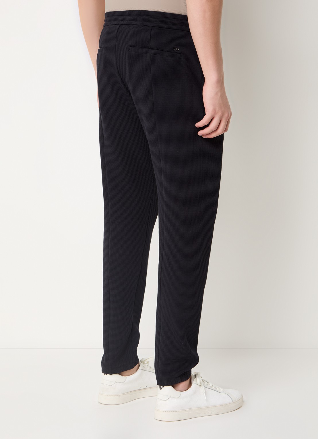 Armani Tapered fit broek met steekzakken - achterkant donkerblauw