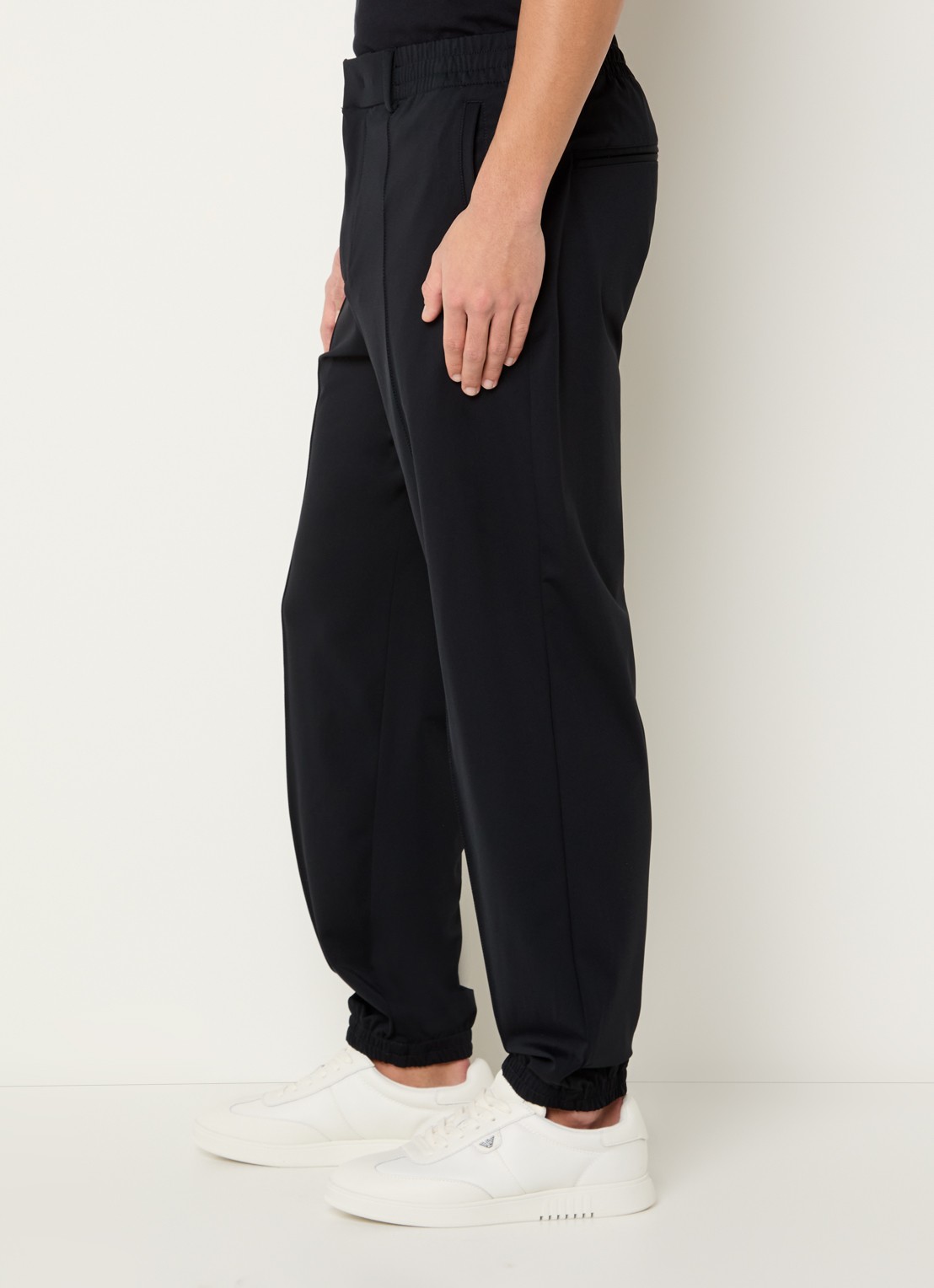 Armani Tapered fit broek met steekzakken - detail 4 donkerblauw