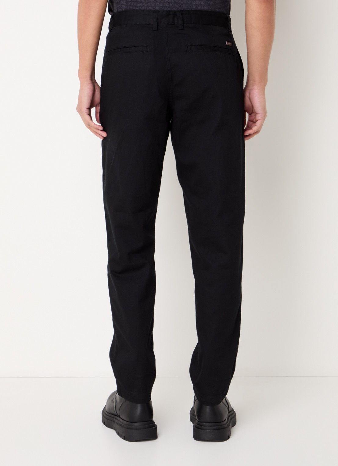 Armani Tapered fit chino met steekzakken - achterkant zwart