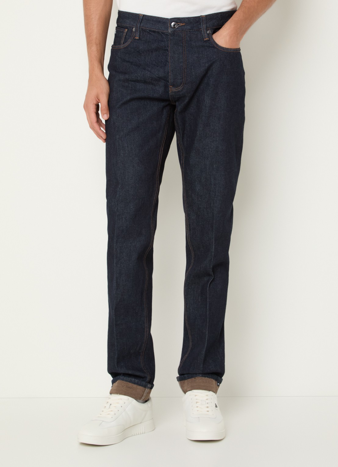 Armani Tapered fit jeans met donkere wassing - detail 6 indigo