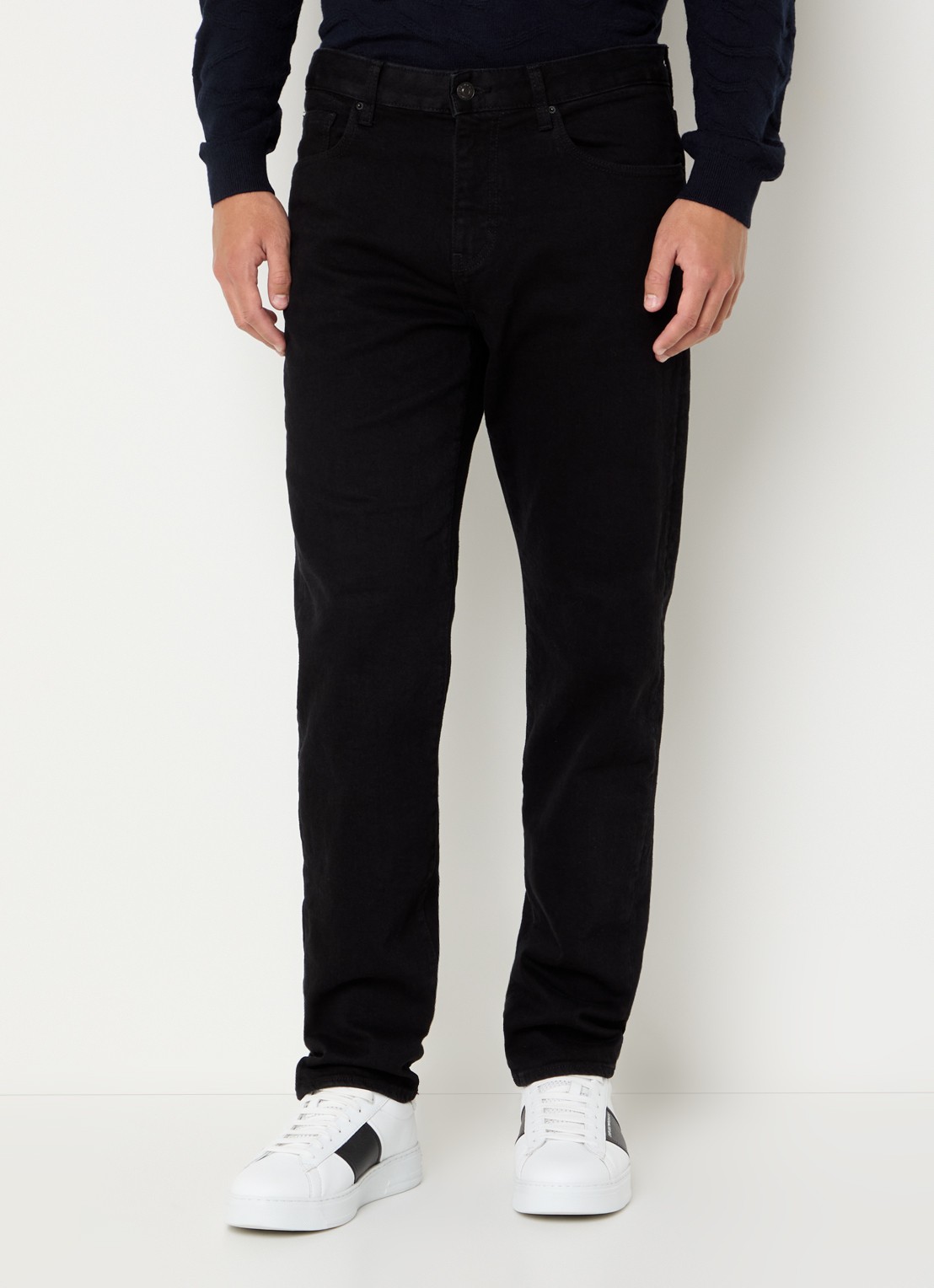 Armani Tapered fit jeans met gekleurde wassing - detail zwart