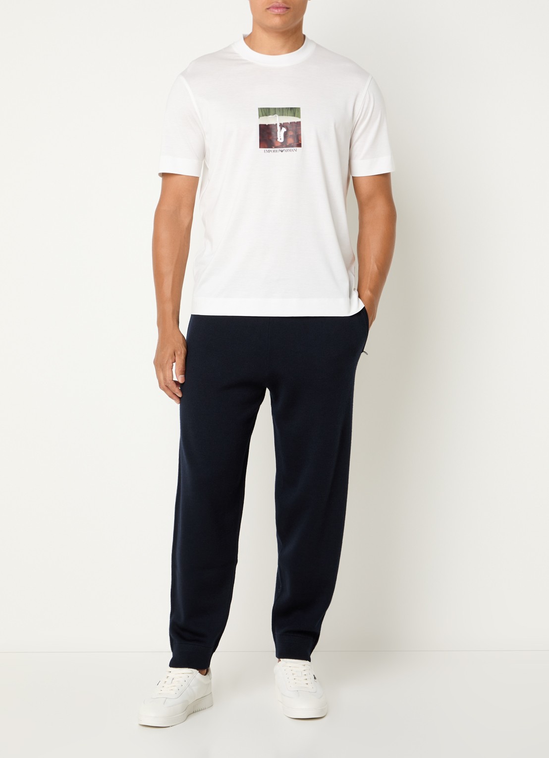 Armani Tapered fit joggingbroek in scheerwolblend - voorkant 5 donkerblauw
