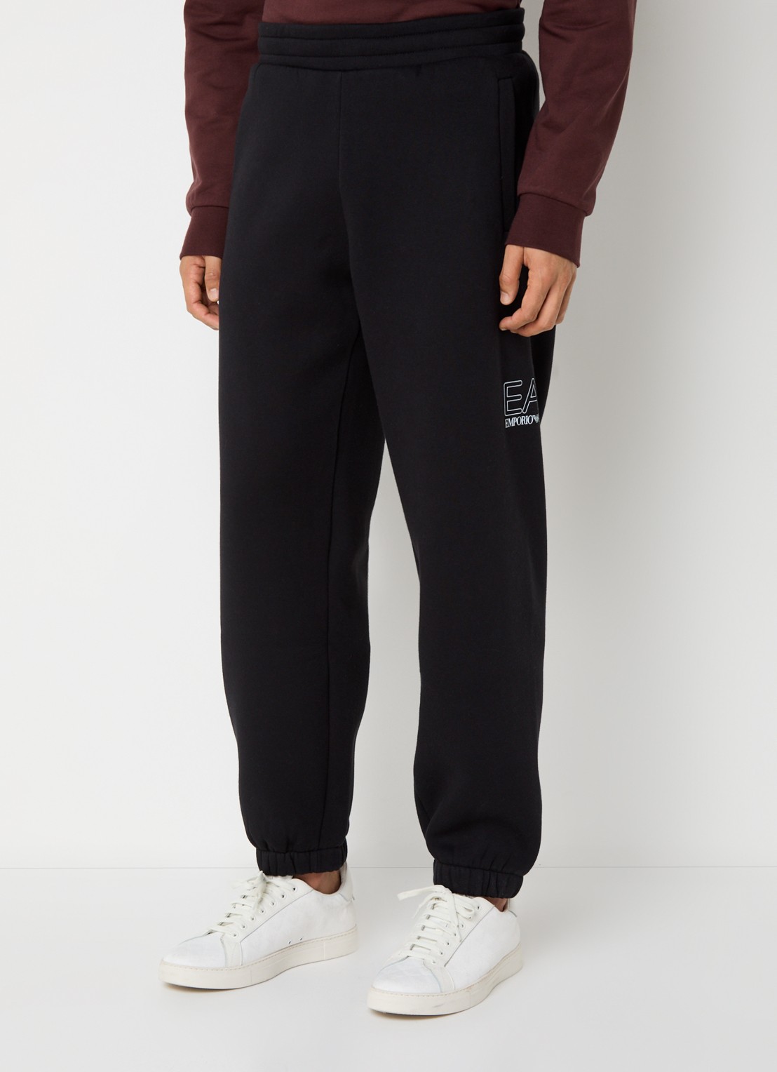 Armani Tapered fit joggingbroek met logo en steekzakken - detail 2 zwart