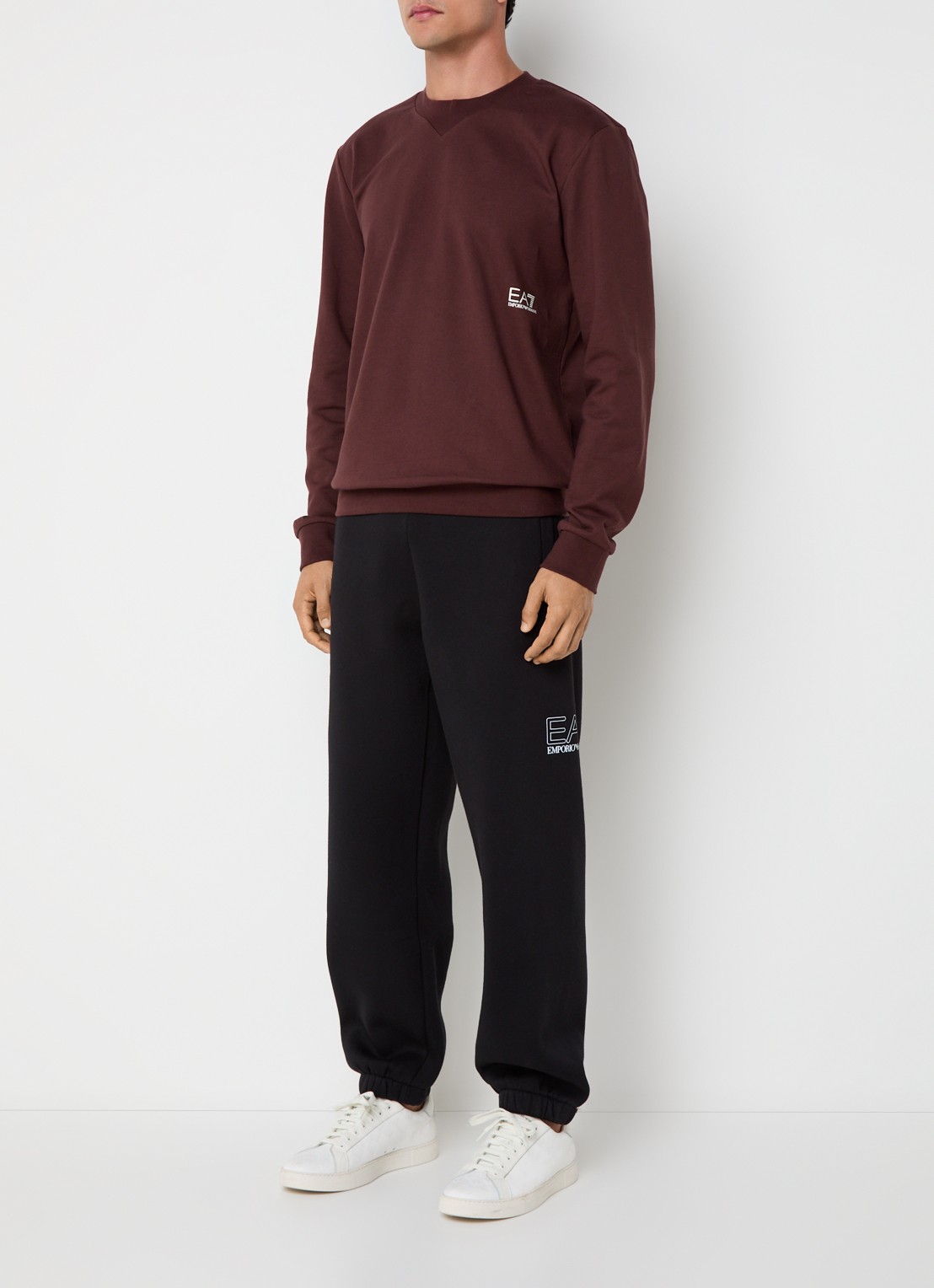 Armani Tapered fit joggingbroek met logo en steekzakken - voorkant 5 zwart