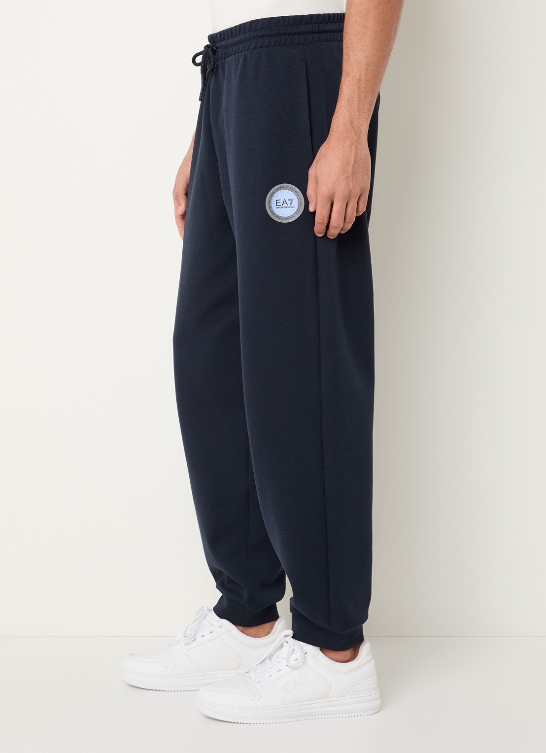 Armani Tapered fit joggingbroek met logo en steekzakken - detail 5 donkerblauw