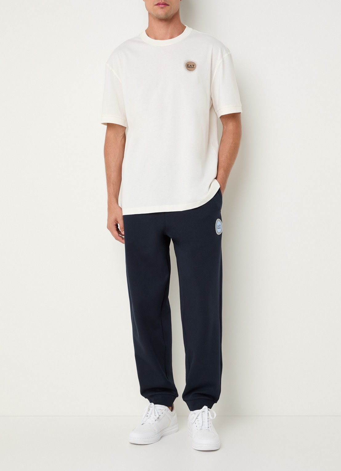 Armani Tapered fit joggingbroek met logo en steekzakken - voorkant 3 donkerblauw