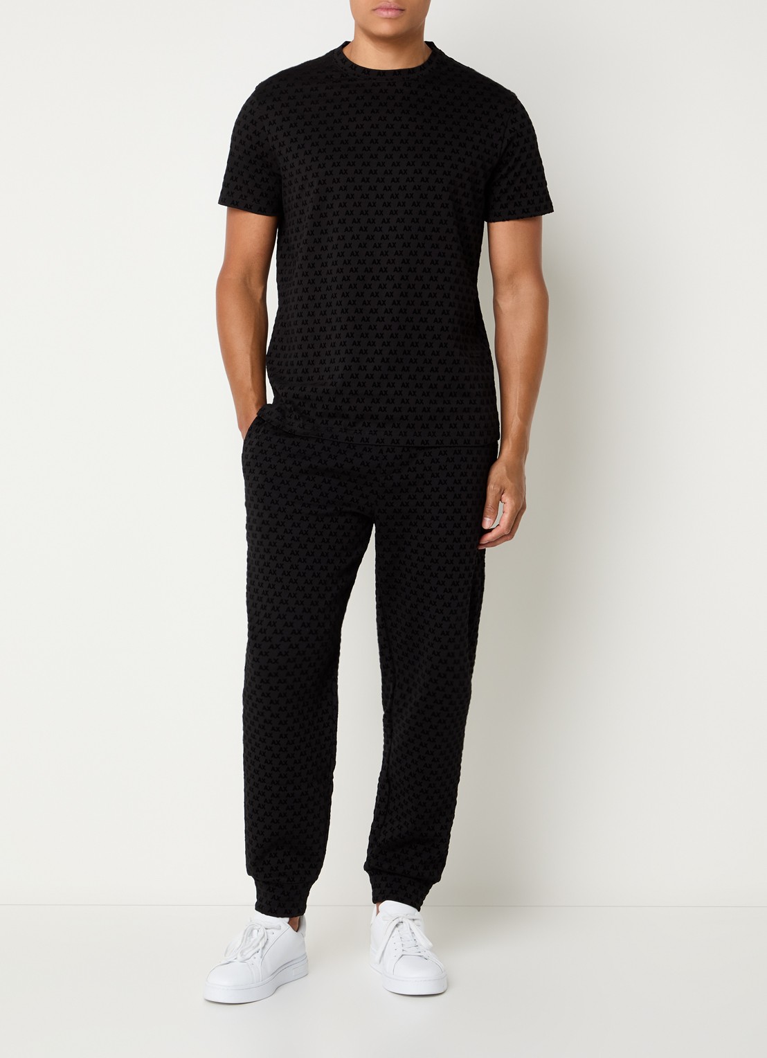 Armani Tapered fit joggingbroek met logo - voorkant 5 zwart