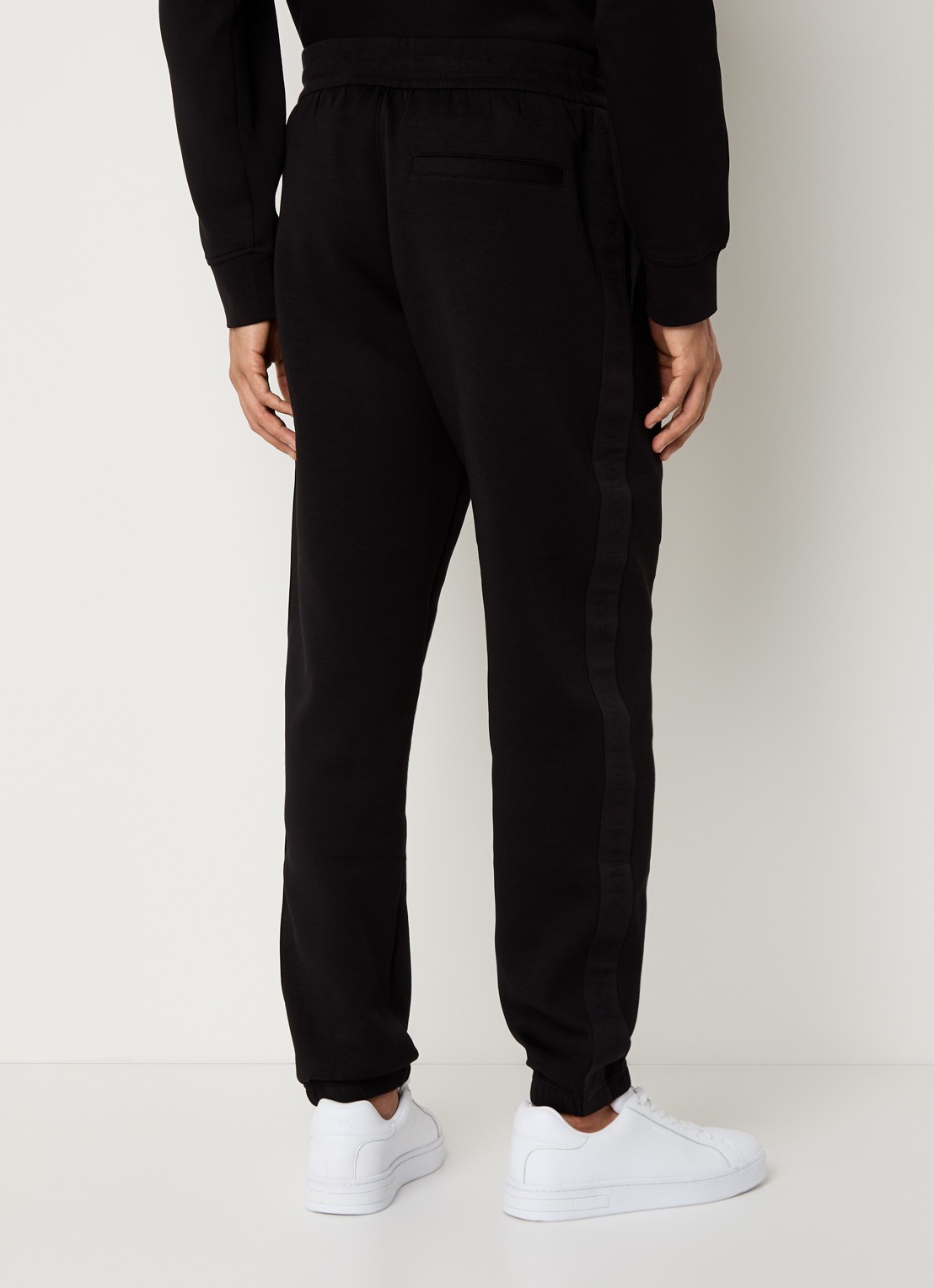 Armani Tapered fit joggingbroek met logoband met steekzakken - achterkant zwart