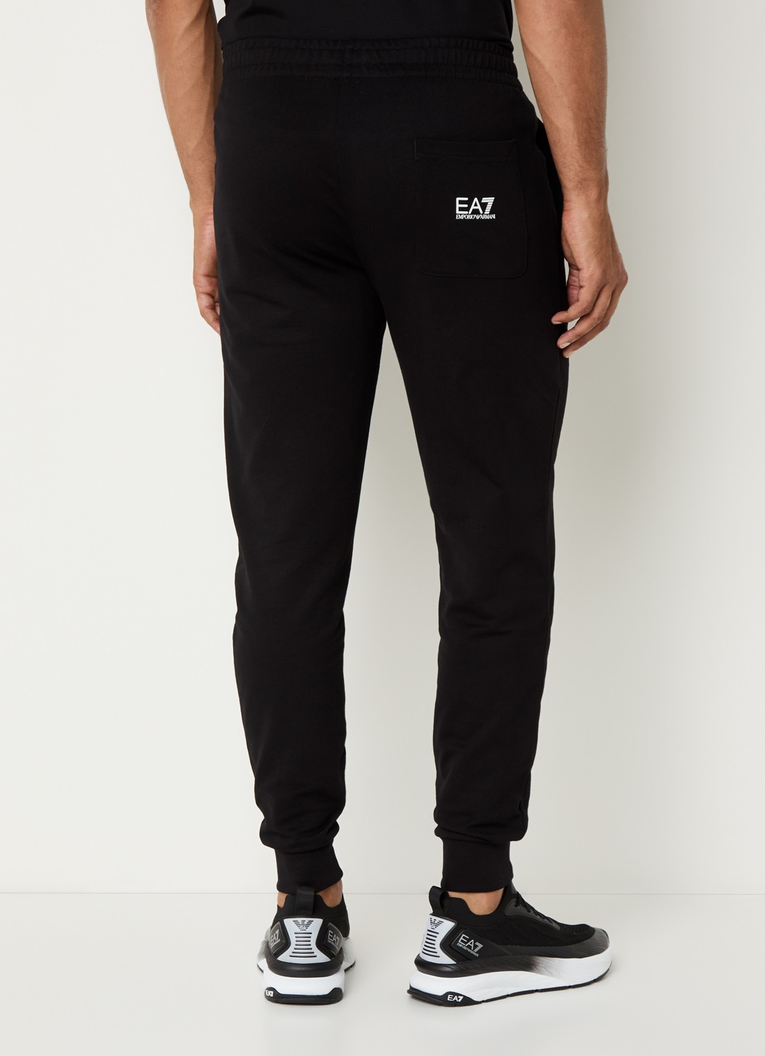 Armani Tapered fit joggingbroek met logoprint en steekzakken - achterkant 3 zwart