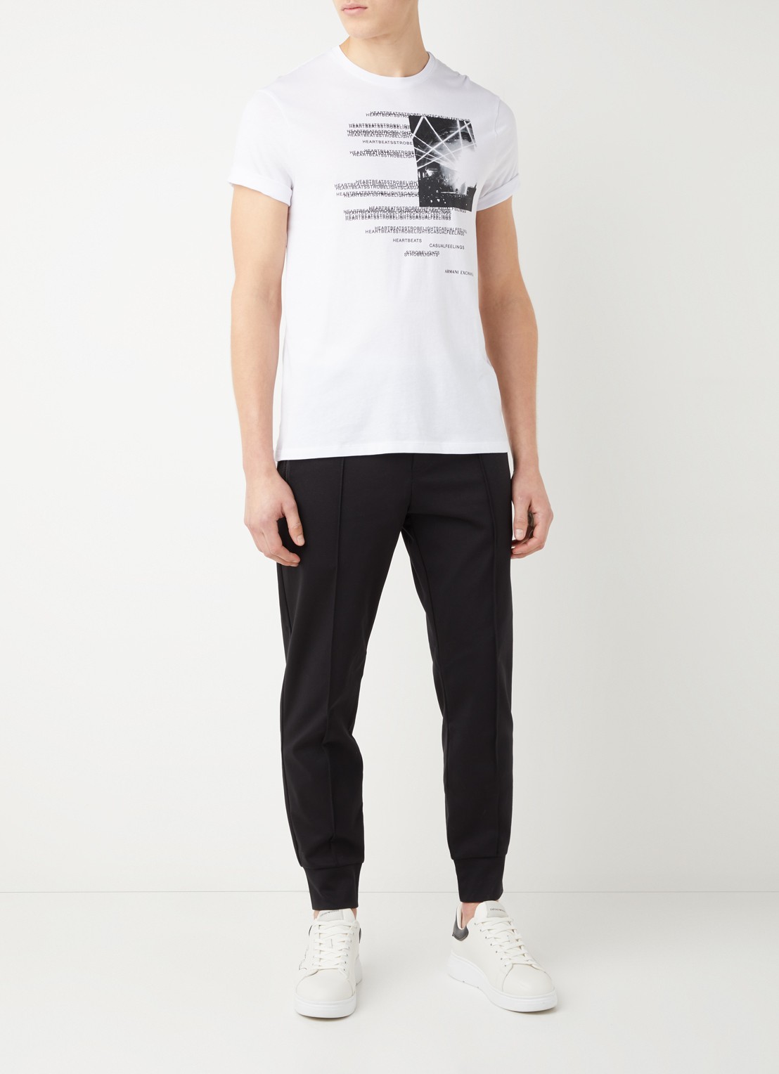 Armani Tapered fit joggingbroek met persplooi - voorkant 5 zwart