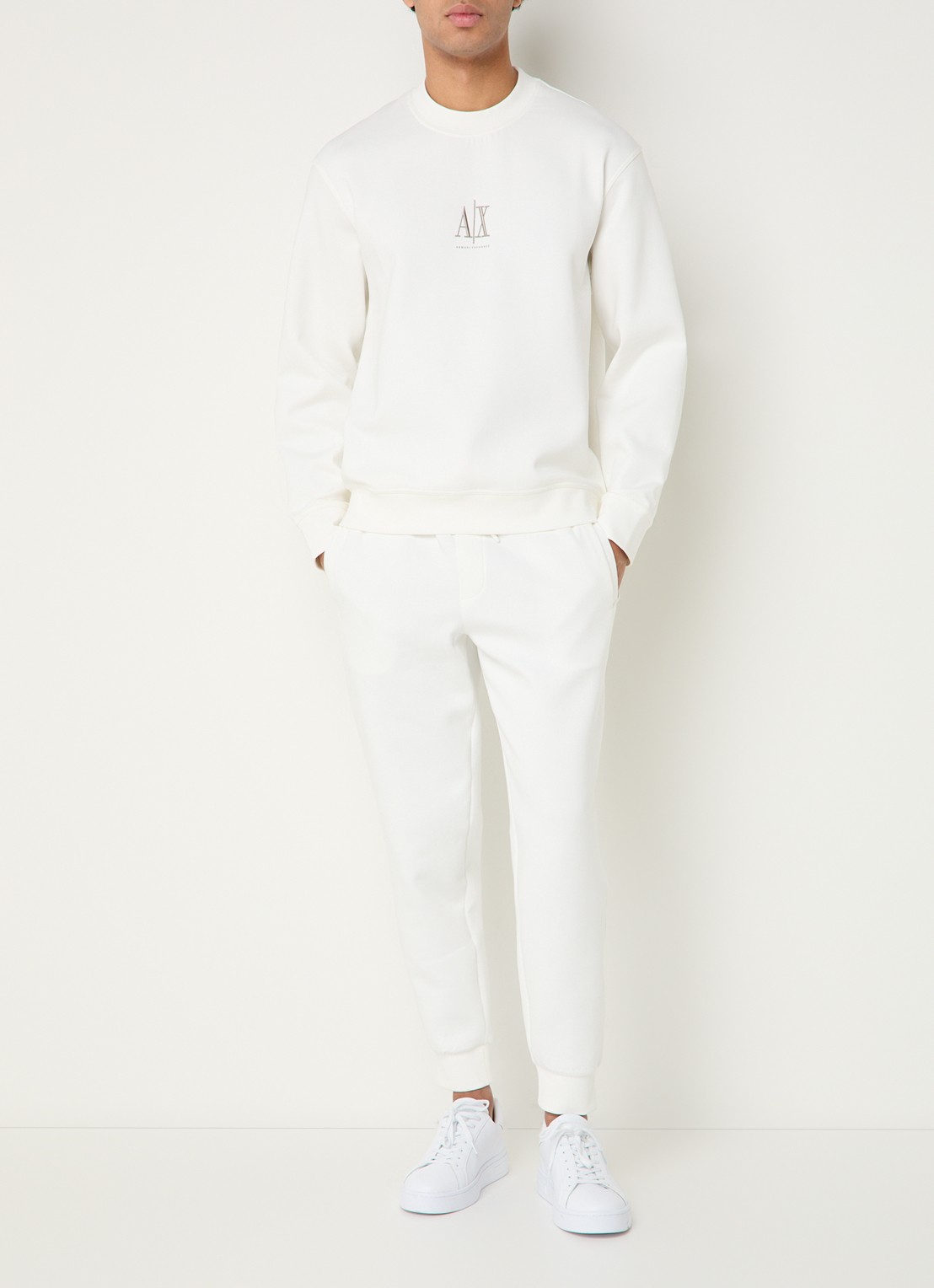 Armani Tapered fit joggingbroek met steekzakken - voorkant 2 gebroken wit
