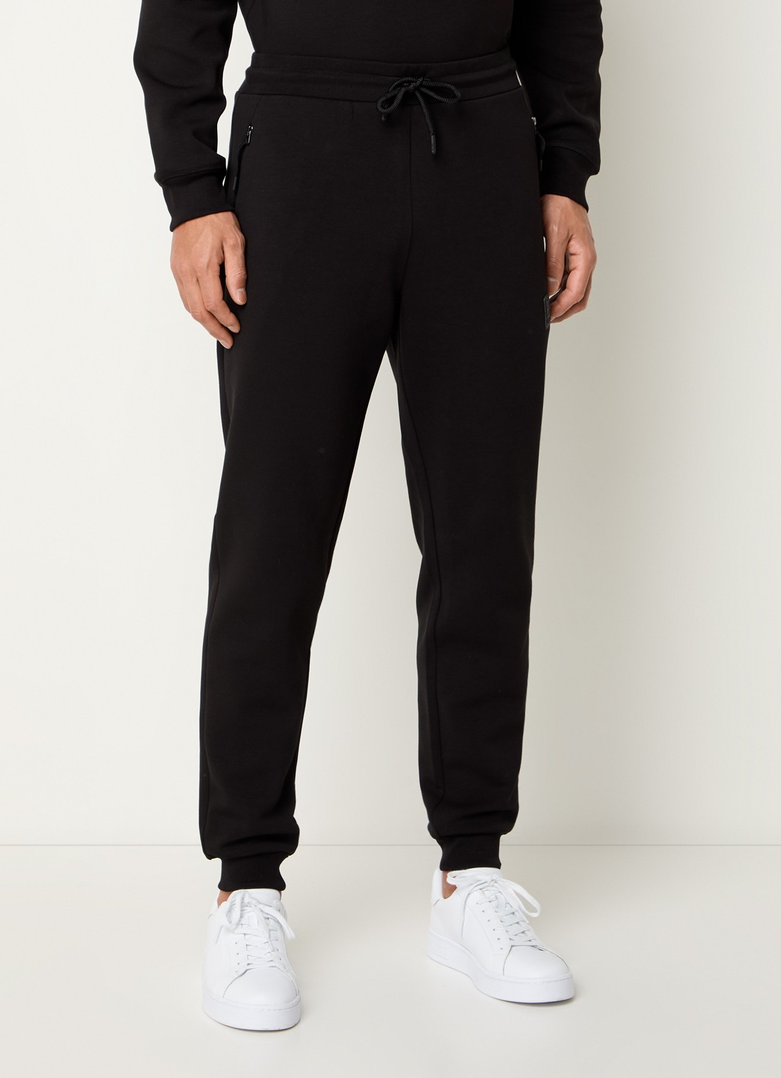 Armani Tapered fit joggingbroek met steekzakken - detail zwart