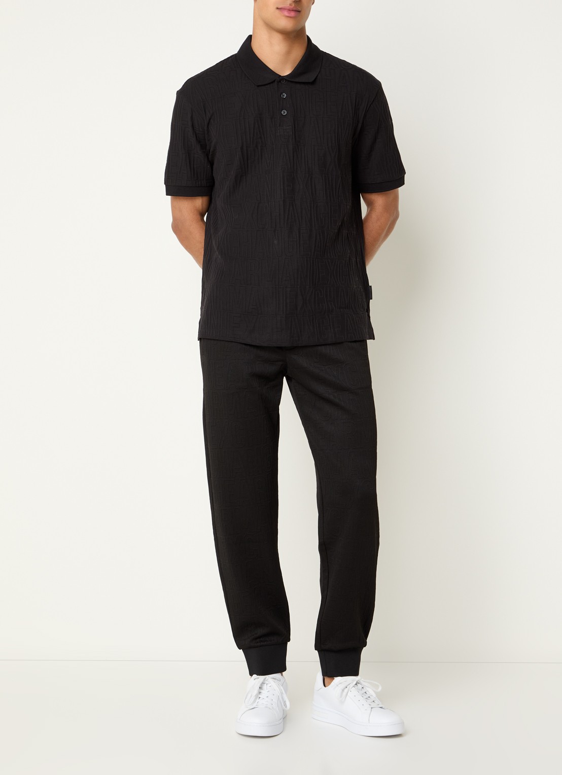 Armani Tapered fit joggingbroek met structuur - voorkant 3 zwart
