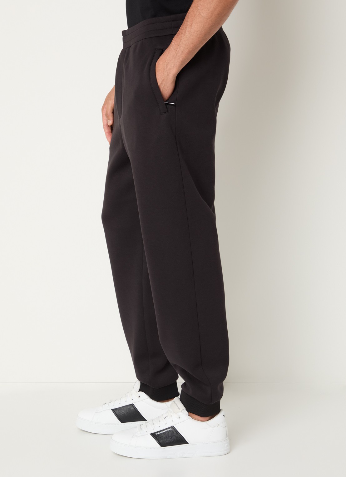Armani Tapered fit joggingbroek - detail 3 zwart