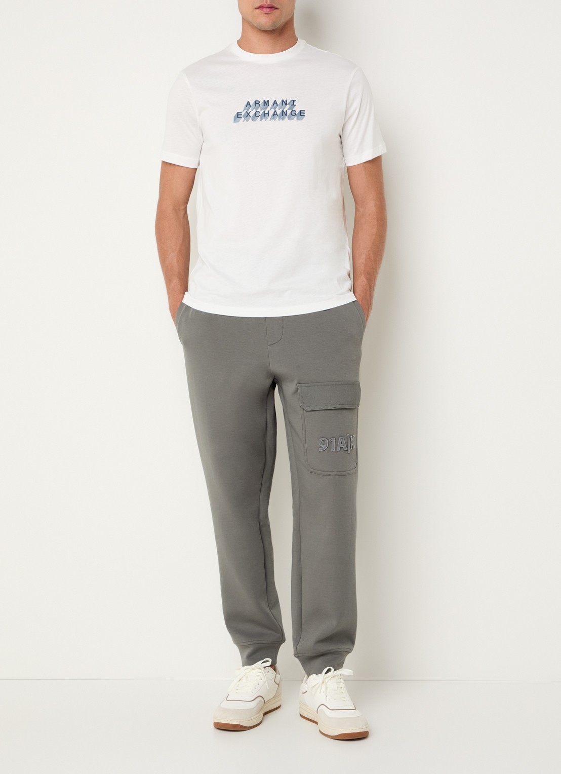 Armani Tapered fit joggingsbroek met logo - voorkant 3 donkergrijs