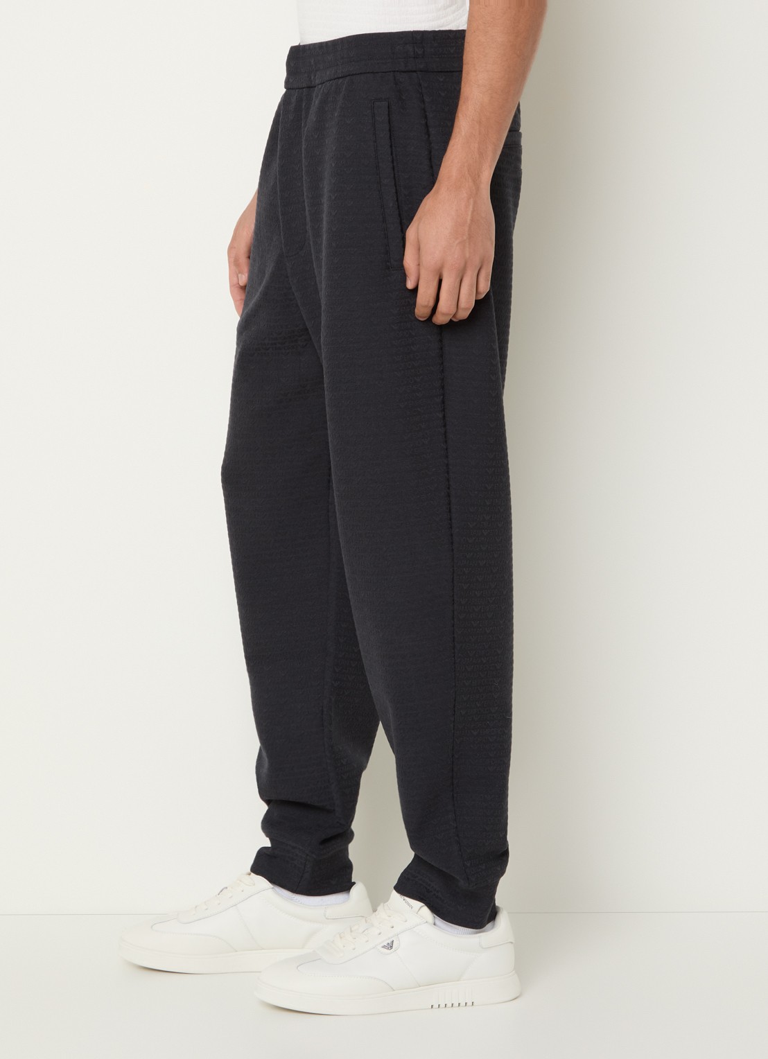 Armani Tapered fit joggingsbroek met logoborduring - detail 2 blauw
