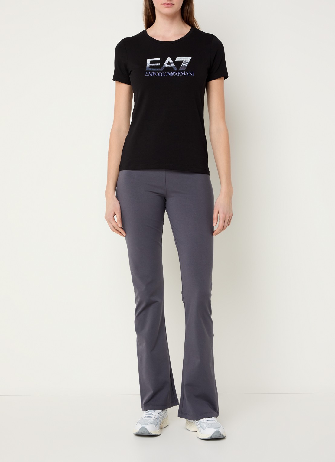 Armani Trainings T-shirt met logoprint en pailletten - voorkant 4 zwart