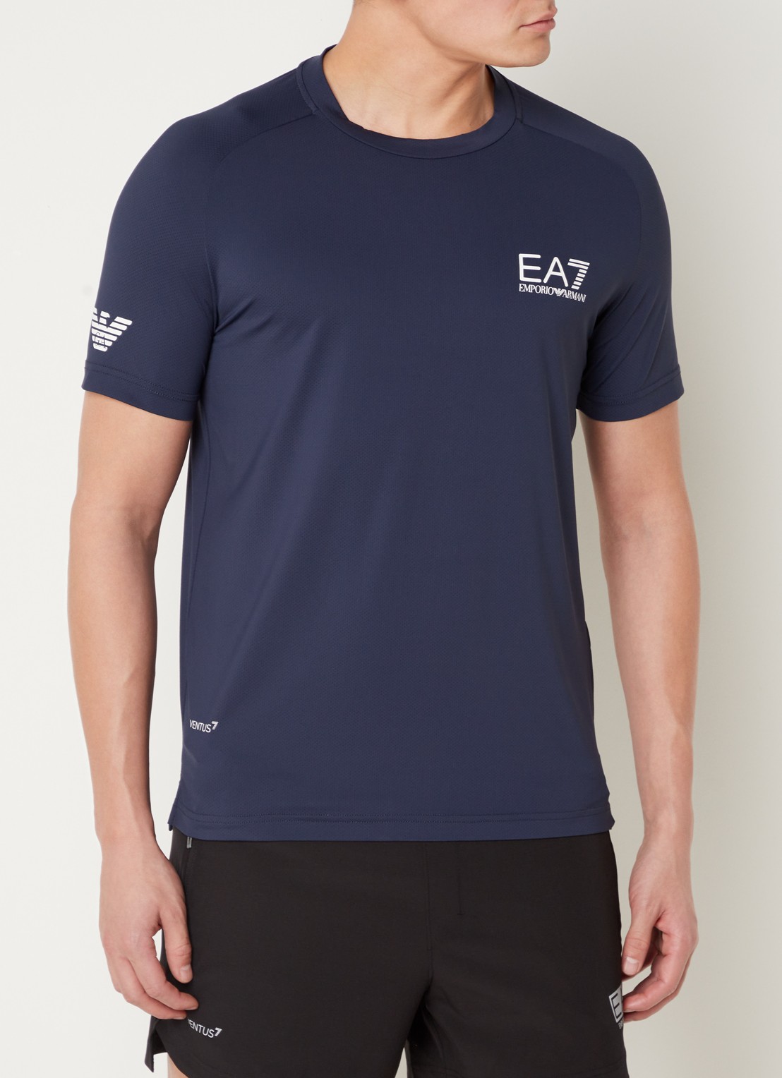 Armani Trainings T-shirt met logoprint - detail 4 blauw
