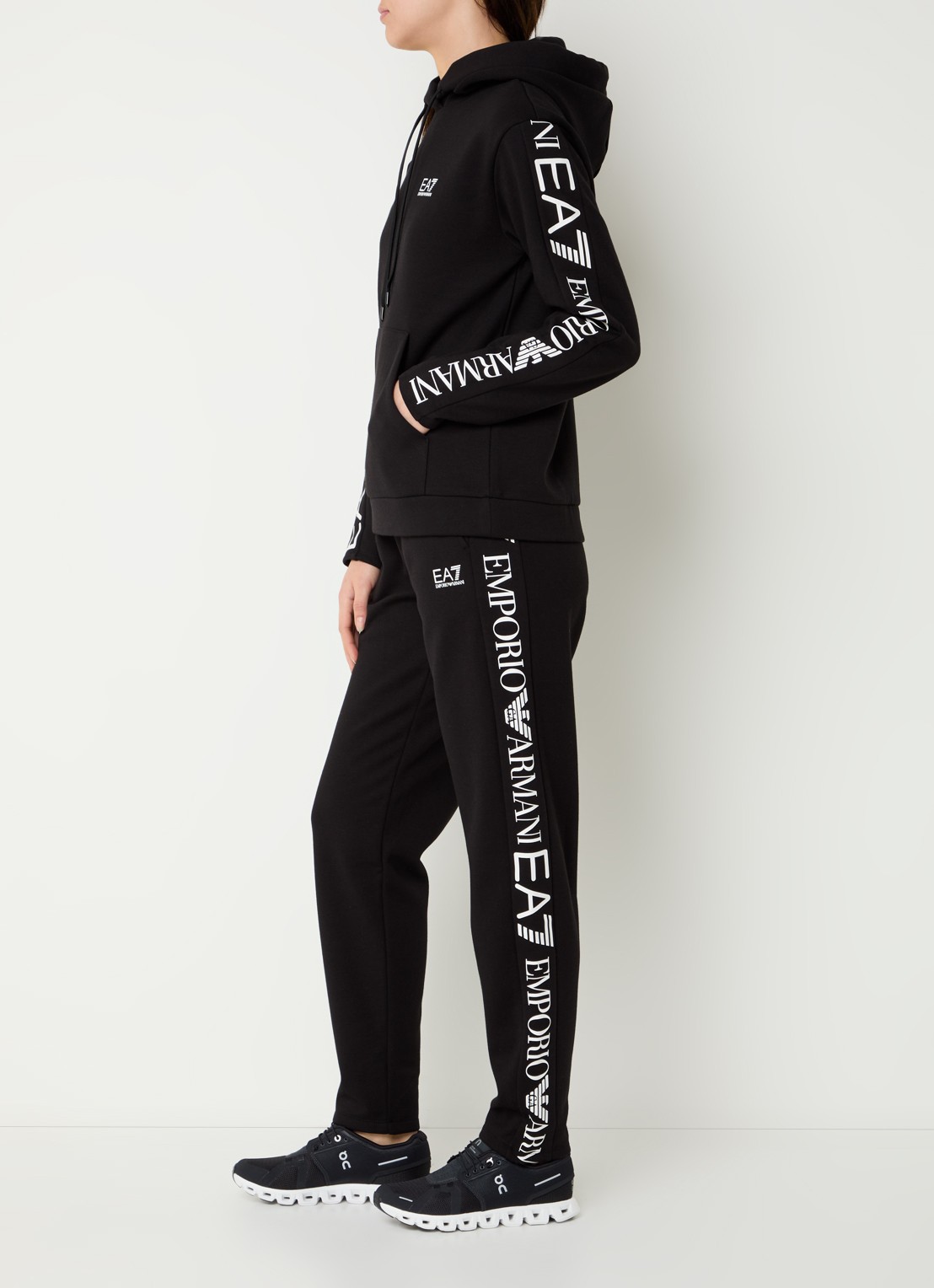 Armani Trainingspak met capuchon en logoprint - voorkant 2 zwart